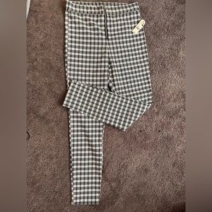 Garage pants black and white